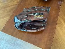 Baseball gloves