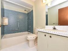 1 Female student roommate needed, September 1, $760 - Photo 4