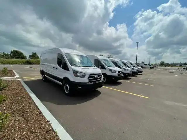 (drivers required immediately) scarboro-dwtn east of young 19/hr