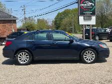 2014 Chrysler 200 Touring - Photo 9