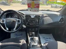 2014 Chrysler 200 Touring - Photo 13
