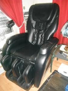 Black recliner  massage
