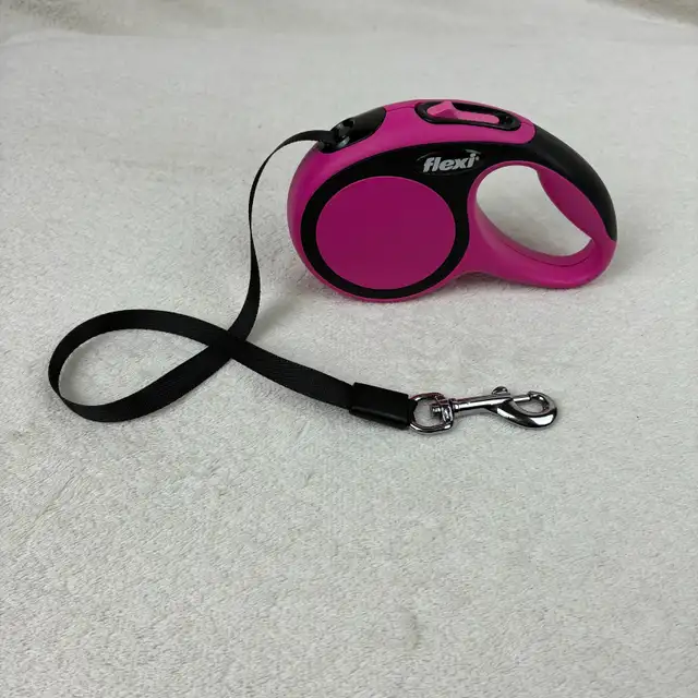 Flexi New Comfort Retractable Pet Leash XS, For pets up to 26lbs
