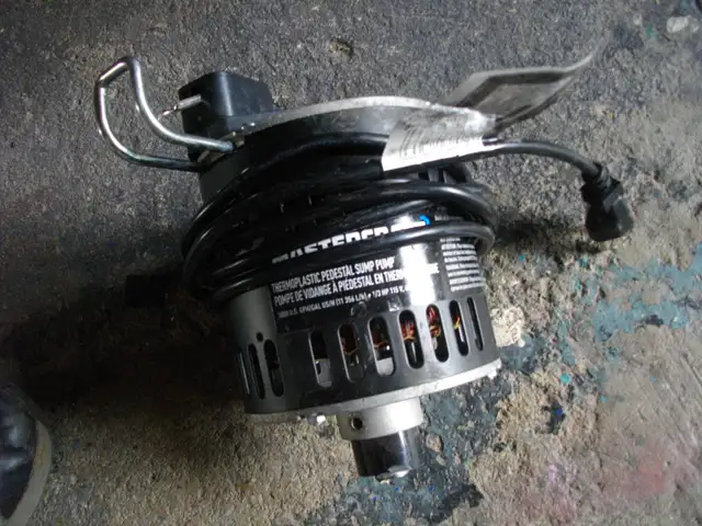 1/3 HP. ELECTRIC MOTOR WITH SWITCH  'LIKE NEW'