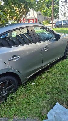 2014 Mazda 3 - $1000 as is - Photo 8