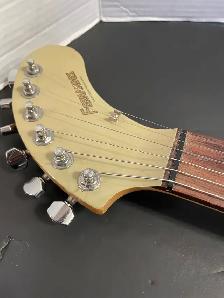 Fernandes Nomad Electric Guitar - Photo 2