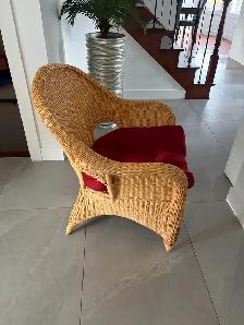 wicker Chair - Photo 2