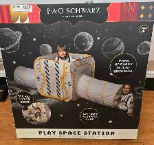 FAO SCHWARZ PLAY STATION NEW