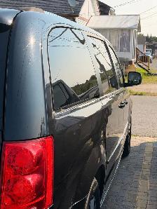 Dodge Gran Caravan - Photo 2