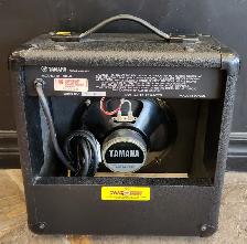 Yamaha Guitar Amp HY-10G III - Photo 2