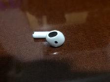 Apple AirPods Generation 4 RIGHT (A3050) EARBUD ONLY