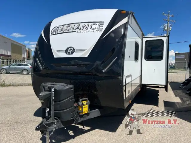 2020 Cruiser Radiance Ultra Lite 25RK