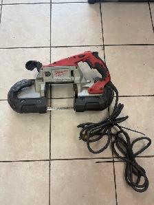 Milwaukee Deep Cut Variable Speed Band Saw