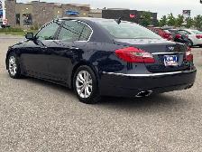 2013 Hyundai Genesis Sedan 3.8L - Photo 5
