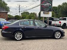 2013 Hyundai Genesis Sedan 3.8L - Photo 9