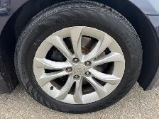 2013 Hyundai Genesis Sedan 3.8L - Photo 10