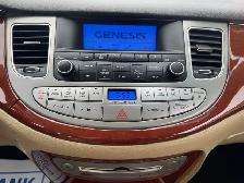 2013 Hyundai Genesis Sedan 3.8L - Photo 17