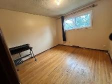 Main floor Room for rent at Center St - Photo 4