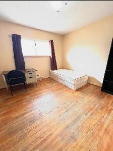 Main floor Room for rent at Center St - Photo 5