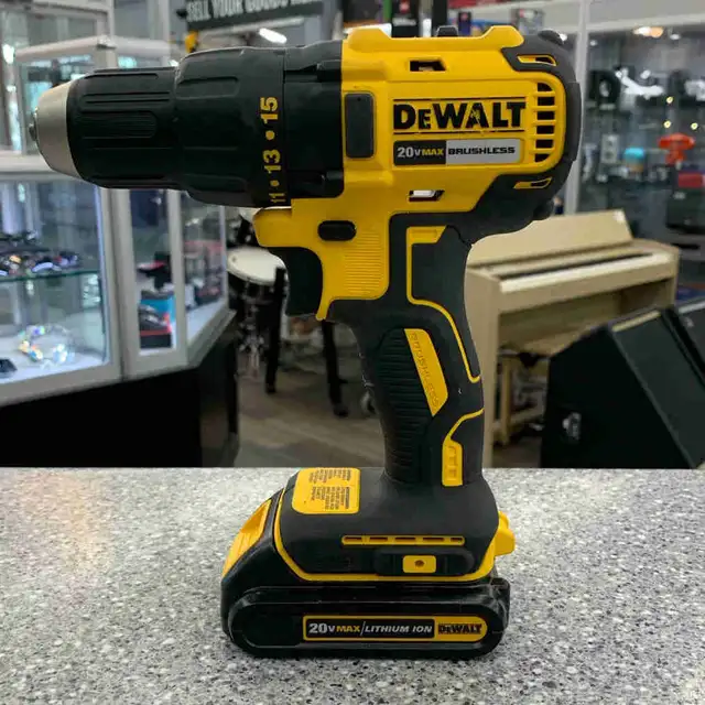 Dewalt DCD777 20V Drill
