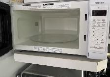 Four micro-ondes Panasonic - Photo 2