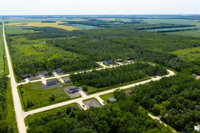 LAKE WINNIPEG BUILDING LOTS