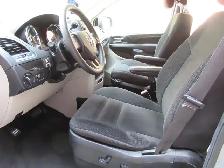 WHEELCHAIR VAN ADAPTE, 2019 GRAND CARAVAN- EXCELLENT CONDITION. - Photo 4