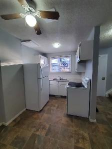 3 bedroom Townhouse - AVAILABLE NOW - Photo 3