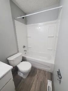 3 bedroom Townhouse - AVAILABLE NOW - Photo 9