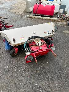 Ventrac 4500Y - Mower and Snow Removal - Attachments included - Photo 8