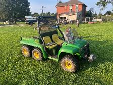 John Deere Gator
