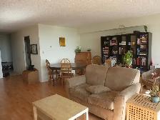 Furnished Room - Couples, Singles, Students. No Lease! - Photo 3