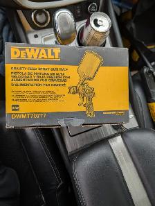 DEWALT Gravity Feed Spray Gun HVLP - Photo 3