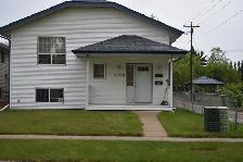 3 Bedroom Upper Duplex in Red Deer Waskasoo Area For Rent