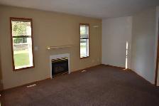 3 Bedroom Upper Duplex in Red Deer Waskasoo Area For Rent - Photo 2