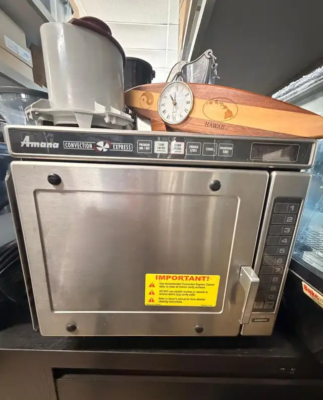 Commercial Speed Oven - Amana Convection Express (ACE208 / HCM22