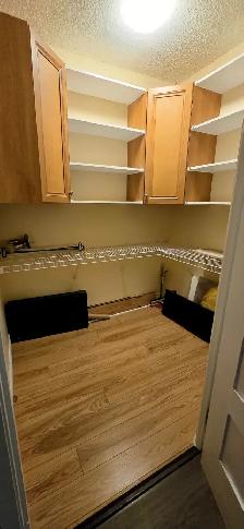Freshly Renovated Open-Concept 2-Bedroom Condo in Downtown Hull - Photo 22