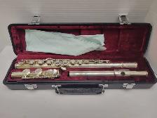Jupiter JFL-507 flute w/carrying case