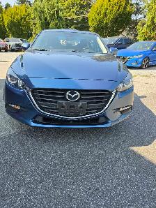 2017 Mazda 3 - Photo 2