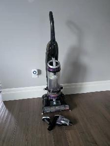 Bissell Cleanview Corded Vacuum Cleaner For Sale - Photo 2