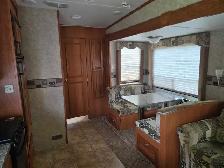 Gulf Stream Mako Fifth Wheel - Photo 5