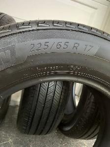 4 tires MICHELIN 225/65/R17 all season. Tires are 3 year old - Photo 2