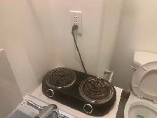 Bachelar/Lge Room with kitchenette and bath@Wilson Subway Stn - Photo 3