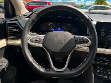 2025 Volkswagen Taos Trendline AWD - Photo 17