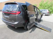 WHEELCHAIR VAN ADAPTE, 2023 CHRYSLER PACIFICA TOURING - Photo 3
