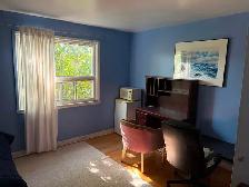 LARGE SPACIOUS ROOM IN CENTRAL LOCATION UTILITIES INCLUDED - Photo 3