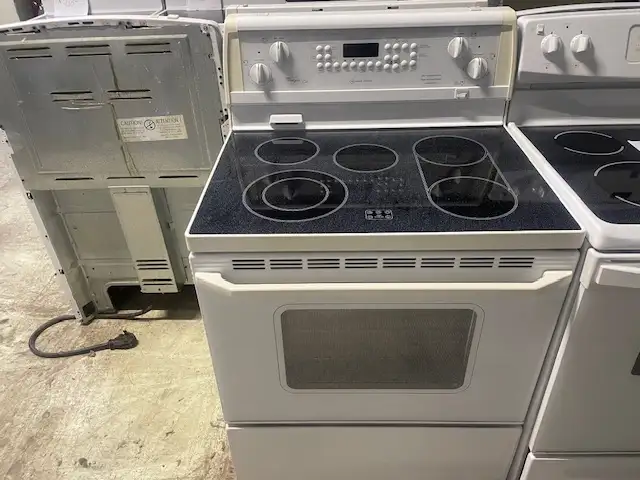 Cuisinière blanche vitrocéramique Whirlpool Gold