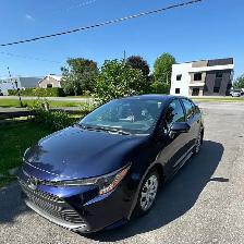 Toyota Corolla LE 2024 — Bleu foncé — 27 411 km — 25 999 $