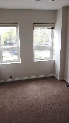 Nice offices, $500 to1000, all included, Eglinton & Mt. Pleasant - Photo 5