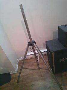 PROFESSIONAL PEAVEY 6 TRACK SOUND SYSTEM AND 2 AUDIOTECHNICA MIC